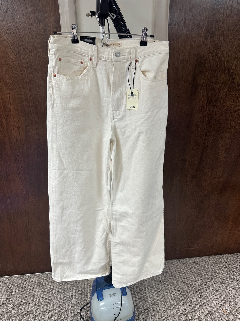Levi's Cream Wide-Leg Jeans - Picture 3 of 9